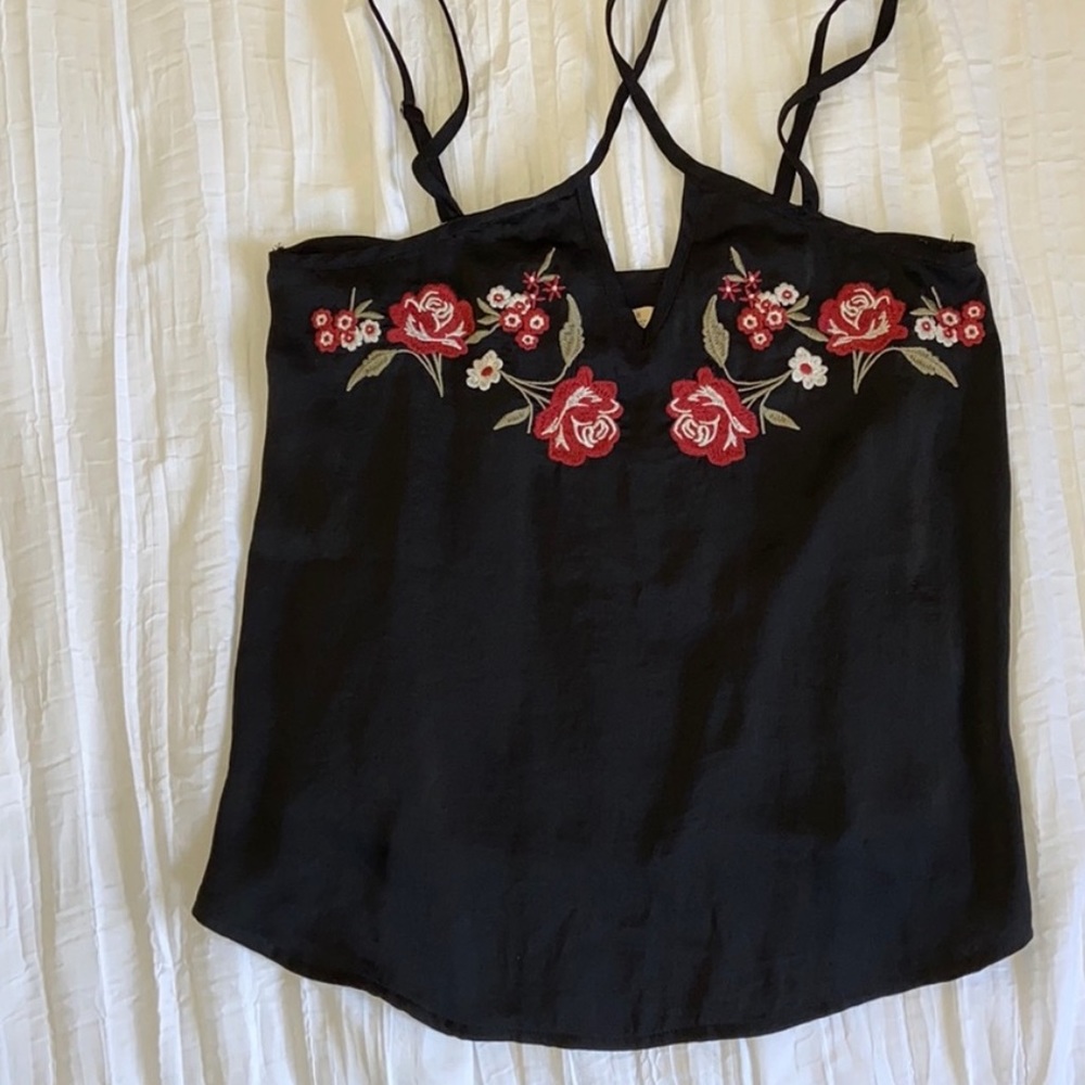 Hollister | choker halter neckline adjustable strap, floral embroidered tank top - Picture 8 of 12